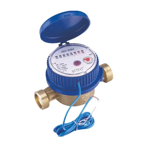 A Metrys single-jet dry-dial cold water meter fitted with a blue pulse output cable, with a blue register ring, open lid and brass body.