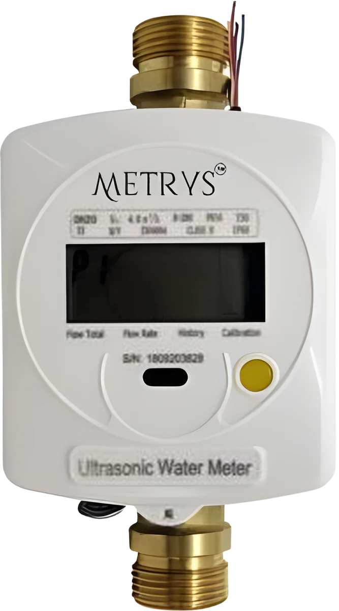 A Metrys domestic ultrasonic water meter at DN20, with an LCD register showing flow total and rate, and brass tailpieces.